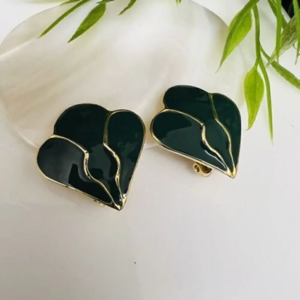 Vintage Enamel  Dark Green Tone Enamel Clip Earrings 80s 90s Y2K 4058